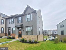 featured image of 1001 Rampart Dr