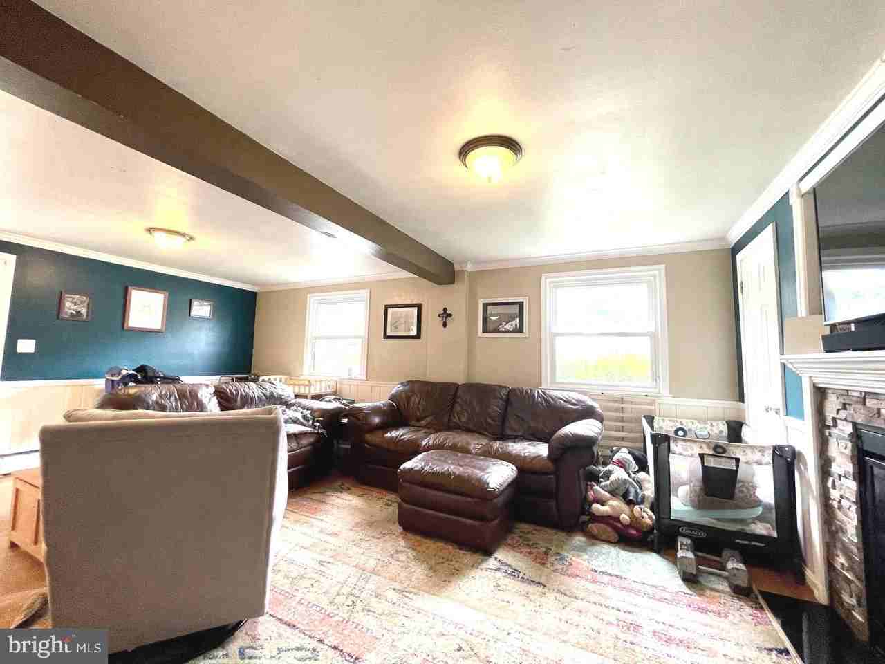 10315 Beaumont St - Photo 7 of 26
