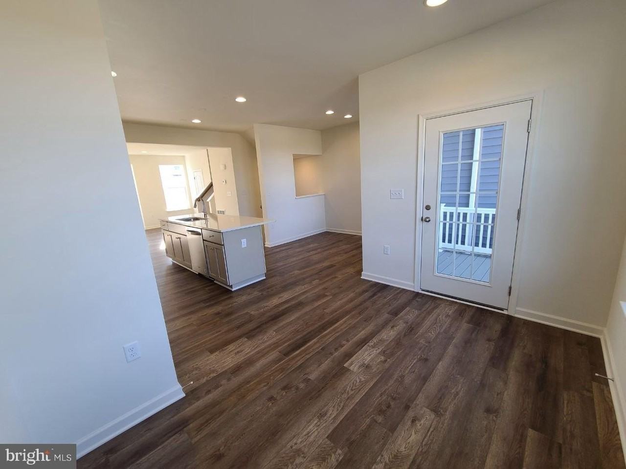 108 Alderman Way - Photo 4 of 21