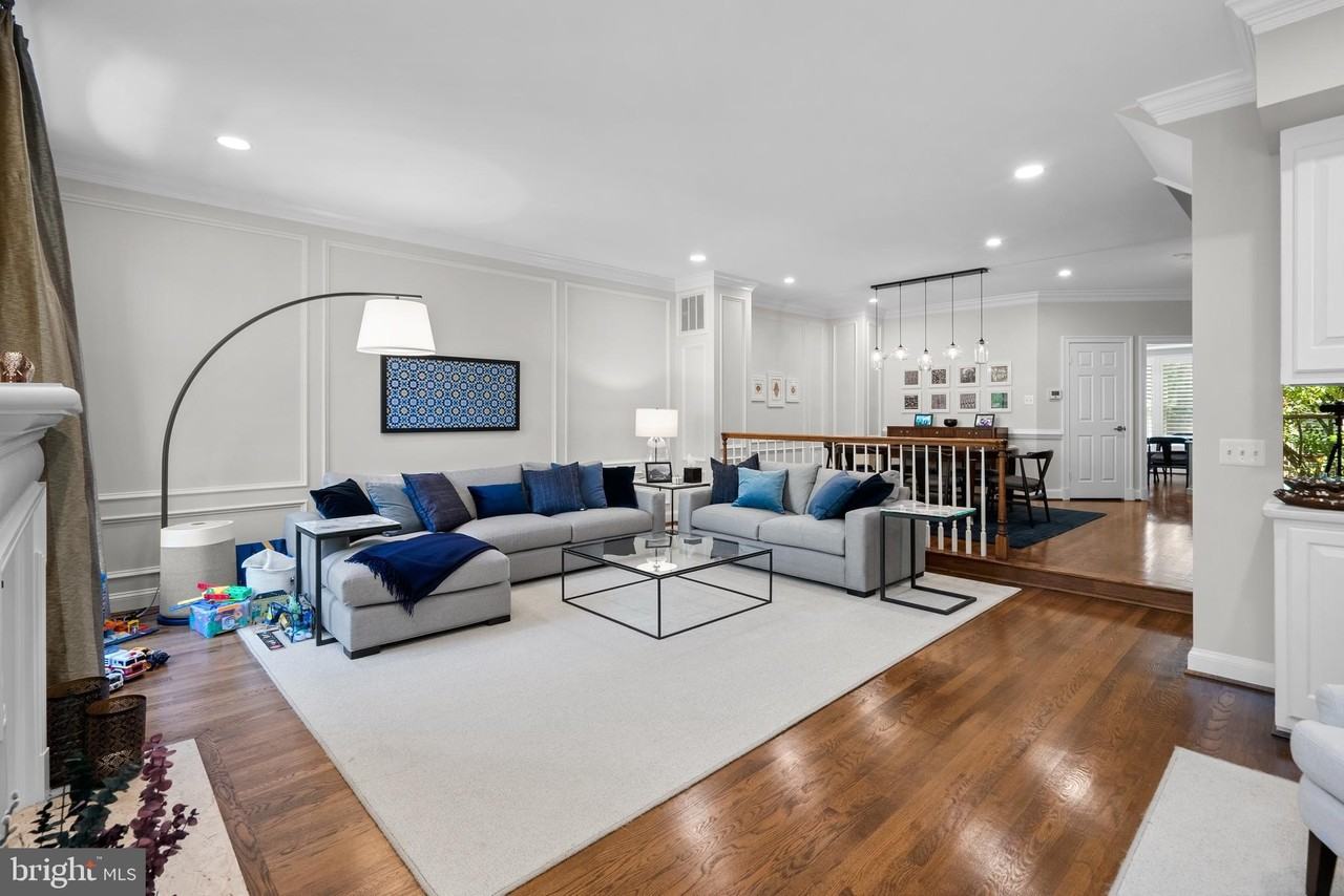 1532 Hampton Hill Cir - Photo 5 of 40