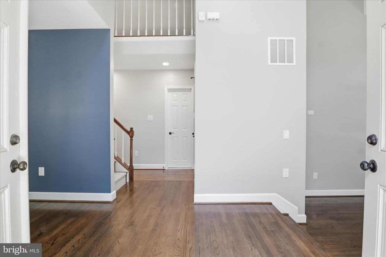 1456 Hampton Hill Cir - Photo 4 of 50