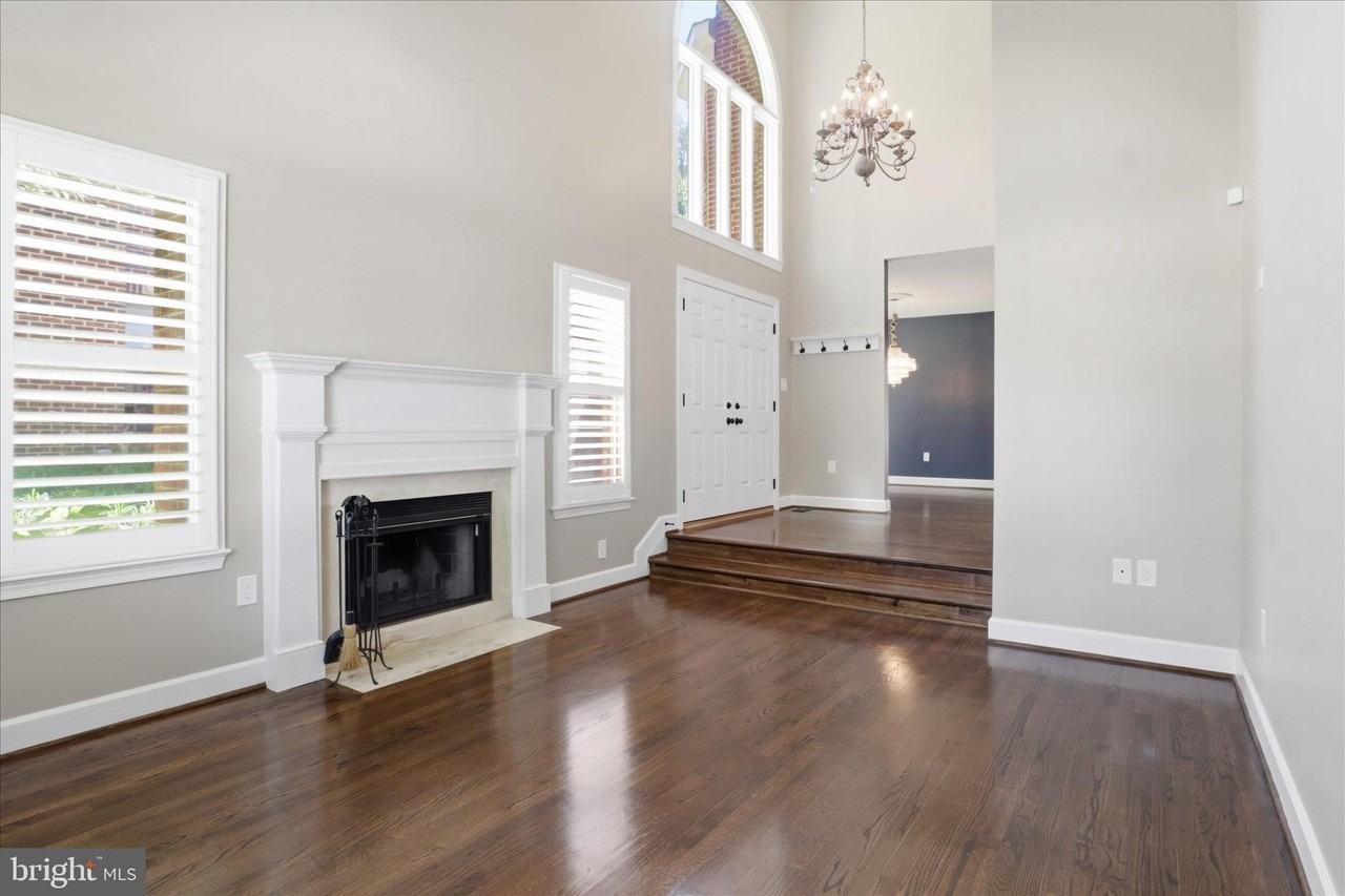 1456 Hampton Hill Cir - Photo 5 of 50