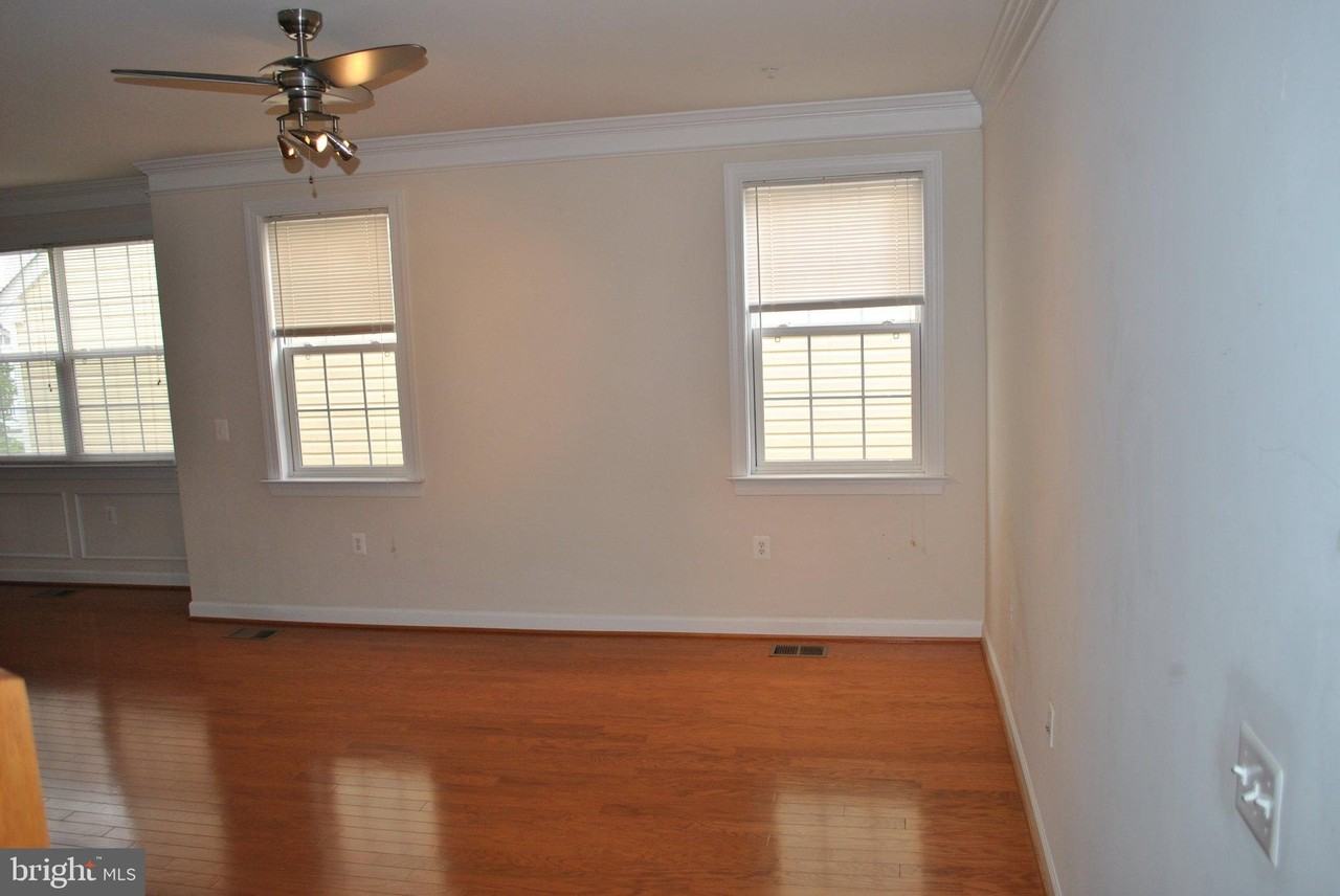 13652 Venturi Ln - Photo 3 of 16