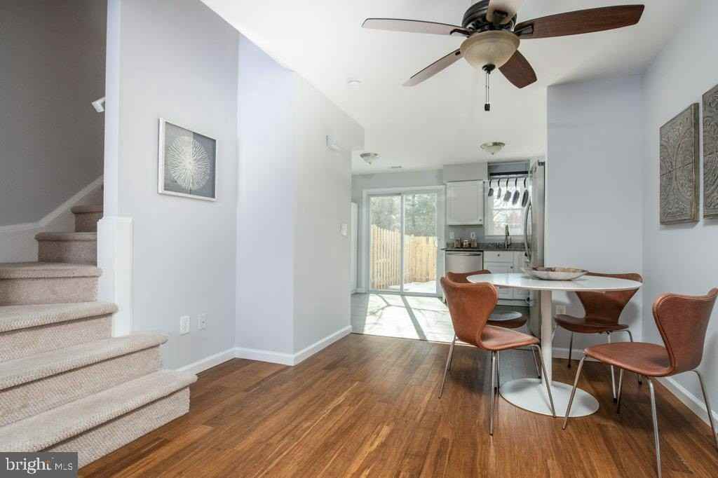 7840 Liberty Springs Cir - Photo 3 of 19