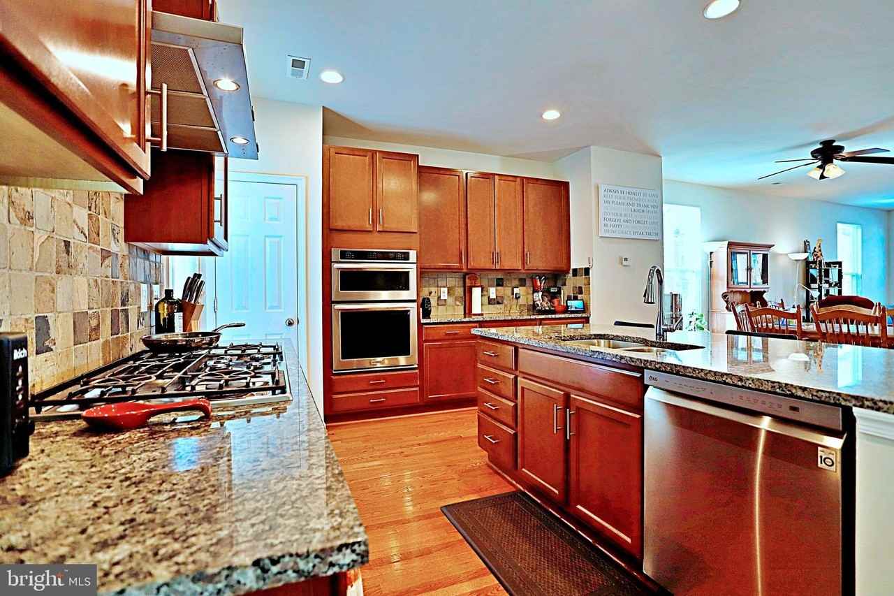 9612 Stockwell Ln - Photo 6 of 28