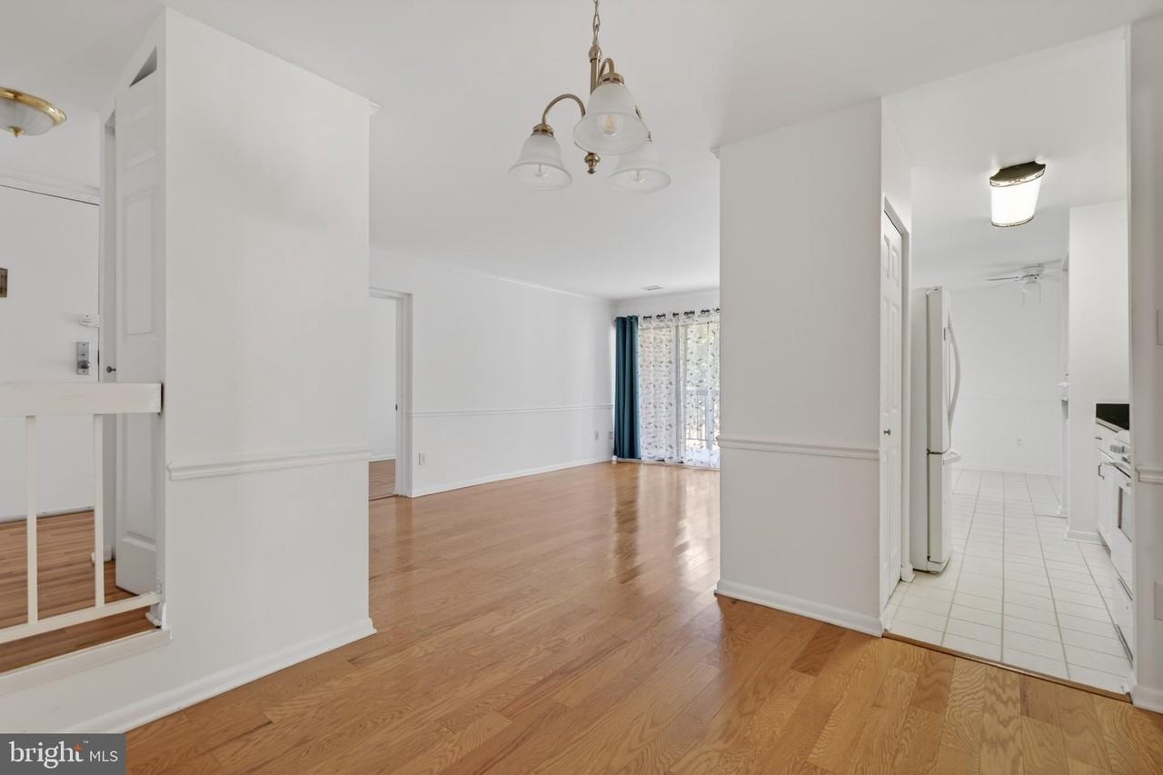11260 Chestnut Grove Sq #139 - Photo 2 of 26