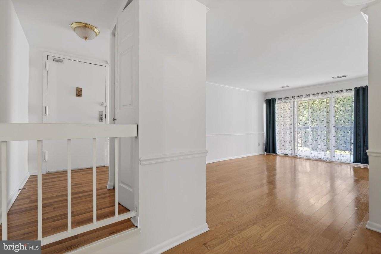 11260 Chestnut Grove Sq #139 - Photo 4 of 26