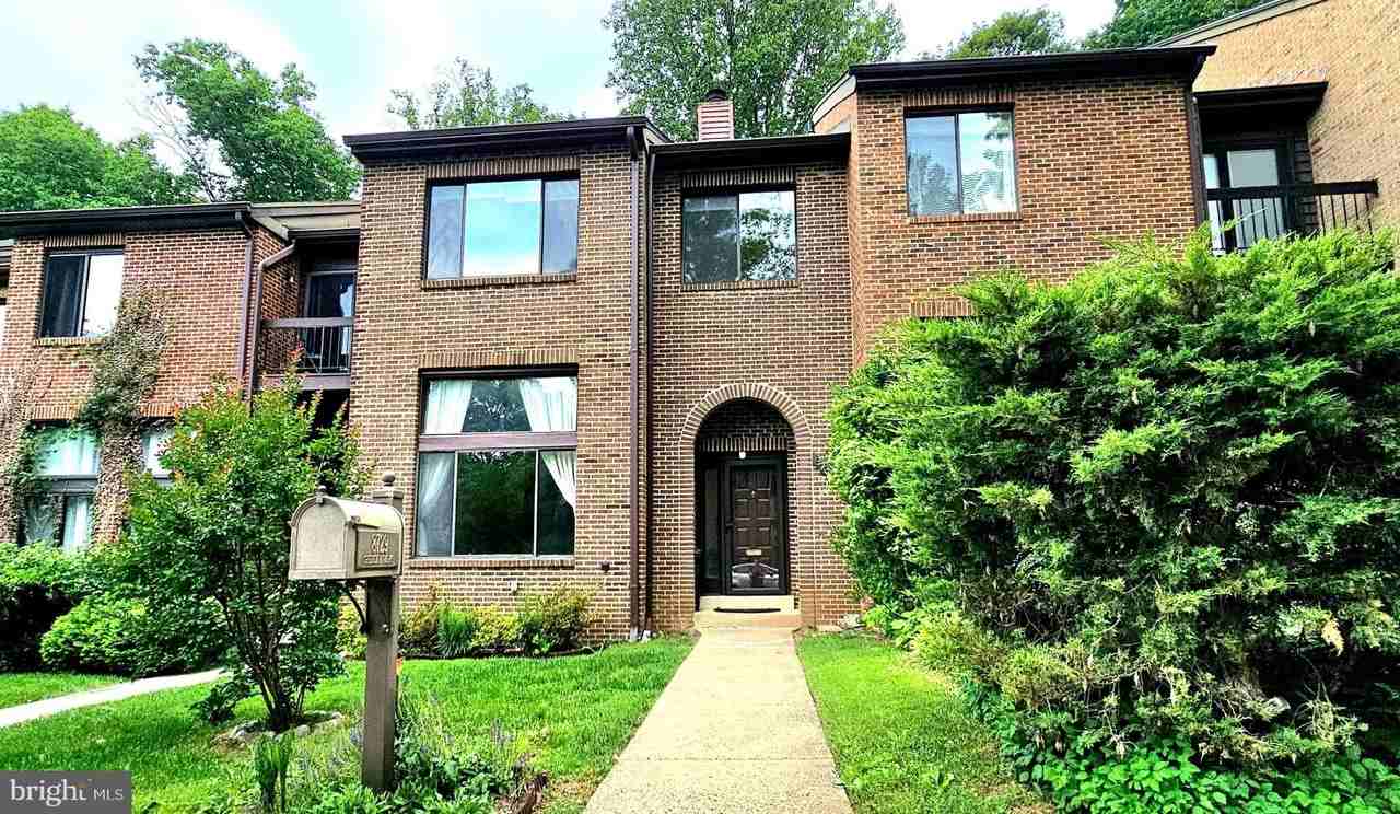 8729 Sheridan Farms Ct - Photo 2 of 50