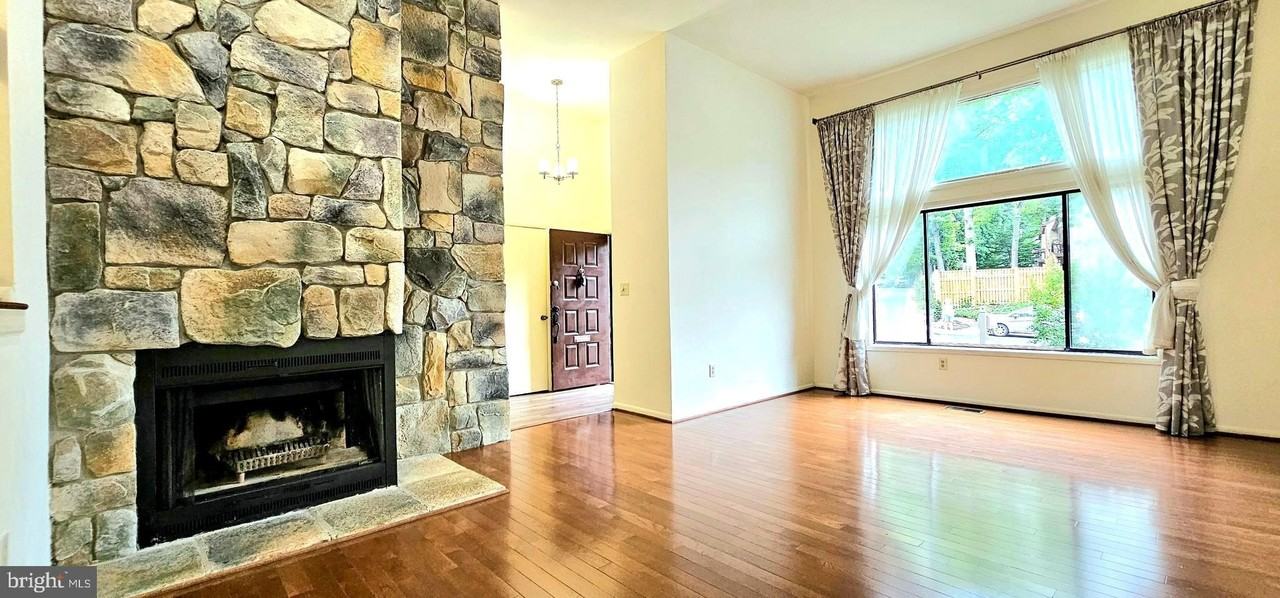 8729 Sheridan Farms Ct - Photo 6 of 50