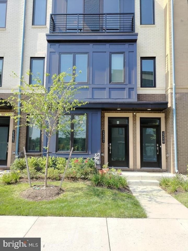 23541 Neersville Corner Ter - Photo 3 of 38