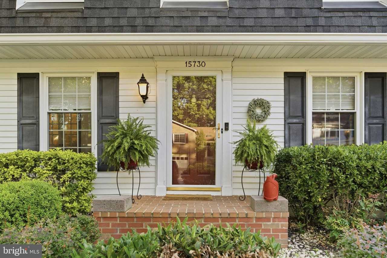 15730 Vista Dr - Photo 4 of 50