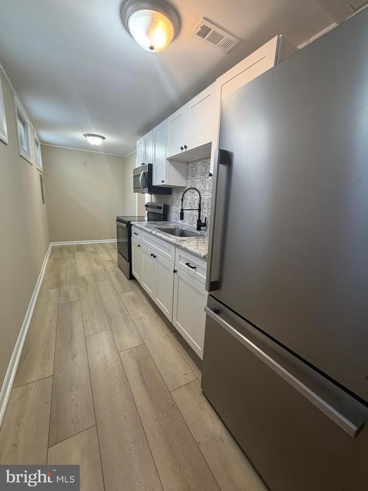 524 N Braddock St - Photo 3 of 19