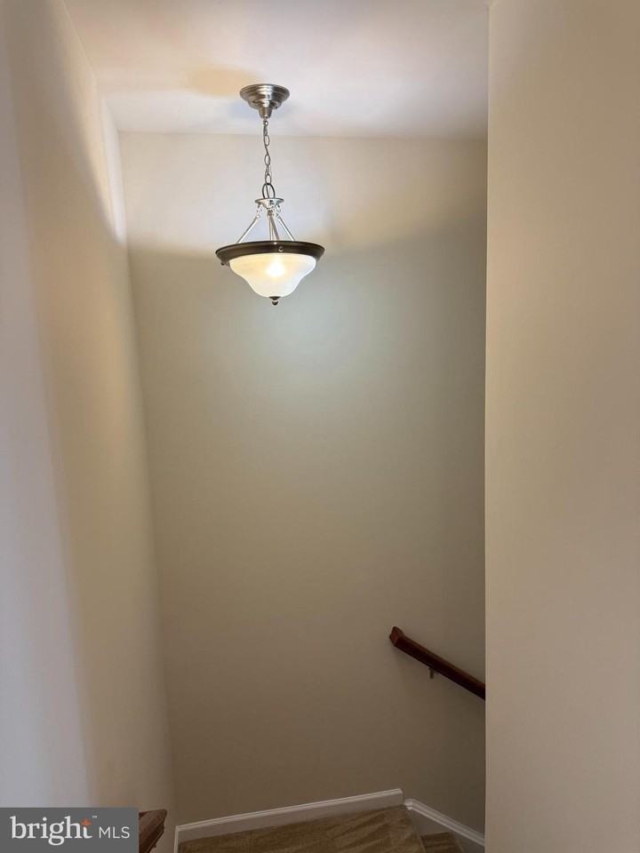 1130 Stallion St - Photo 7 of 24