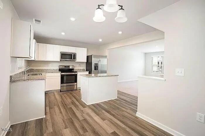 3003 Soft Breeze Dr - Photo 5 of 15