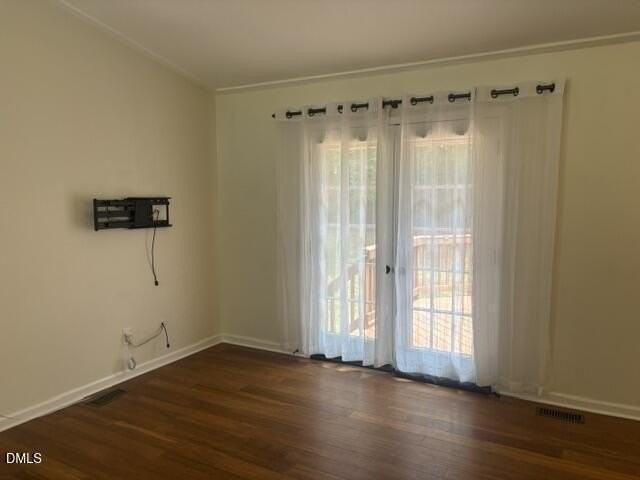 1437 Huntly Ct - Photo 4 of 21