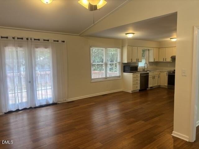 1437 Huntly Ct - Photo 7 of 21