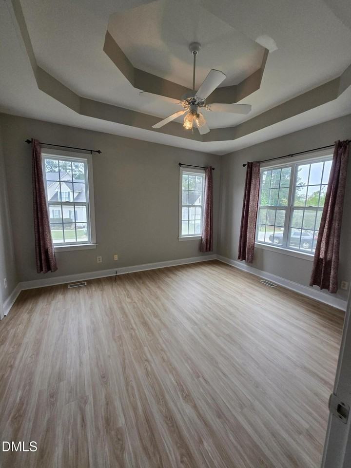 18 Castlewood Dr - Photo 6 of 12