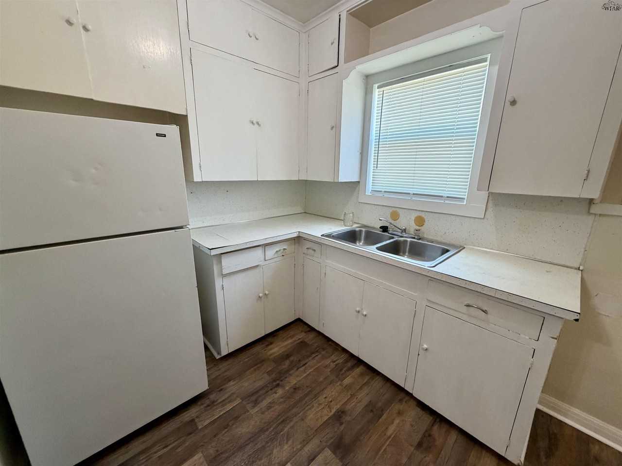 1314 Taylor St #B - Photo 5 of 9