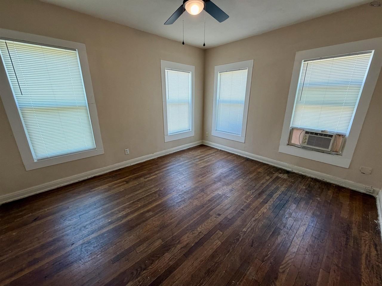 1314 Taylor St #B - Photo 7 of 9