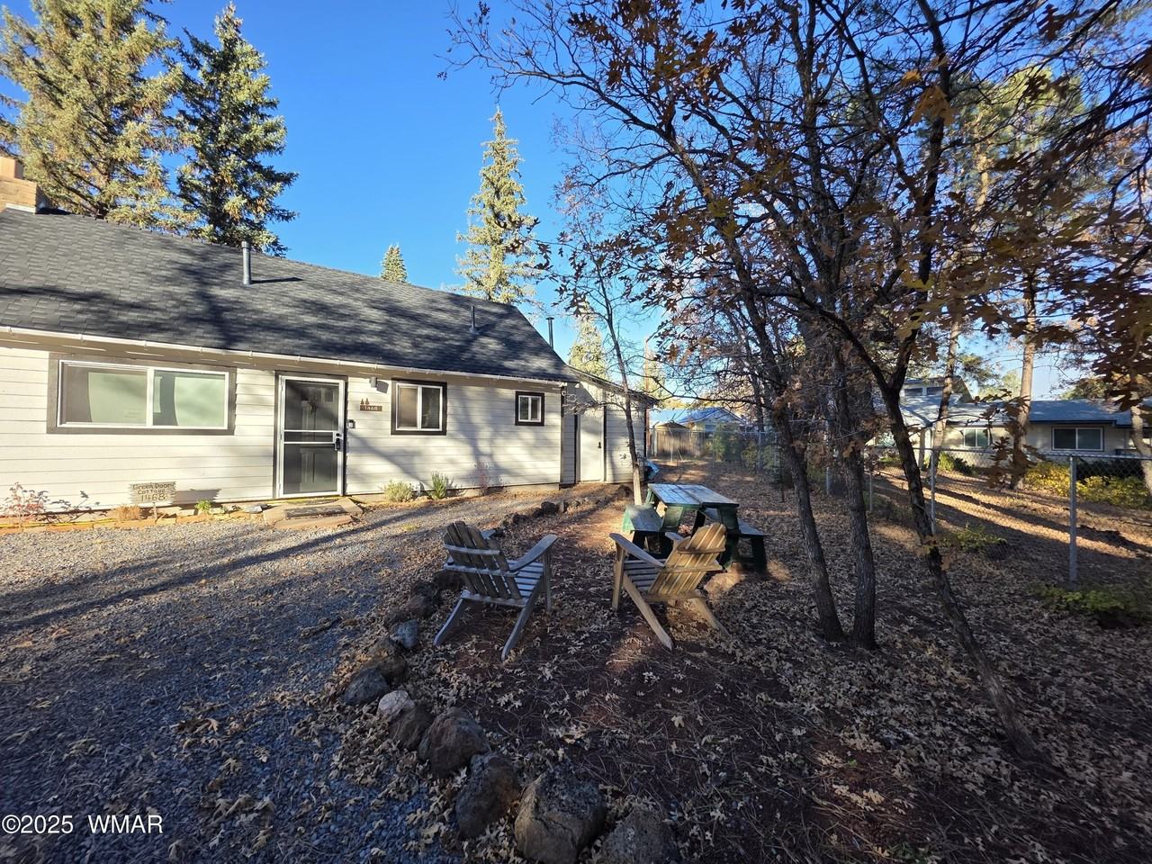 1468 W Walnut Ln - Photo 5 of 27