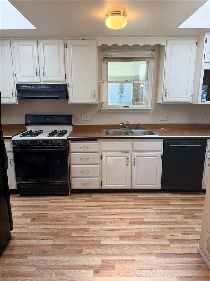 1704 State Ave - Photo 2 of 22