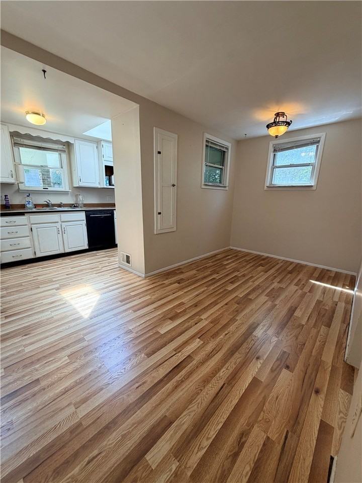 1704 State Ave - Photo 3 of 22