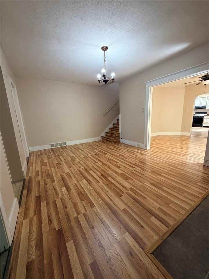 1704 State Ave - Photo 7 of 22