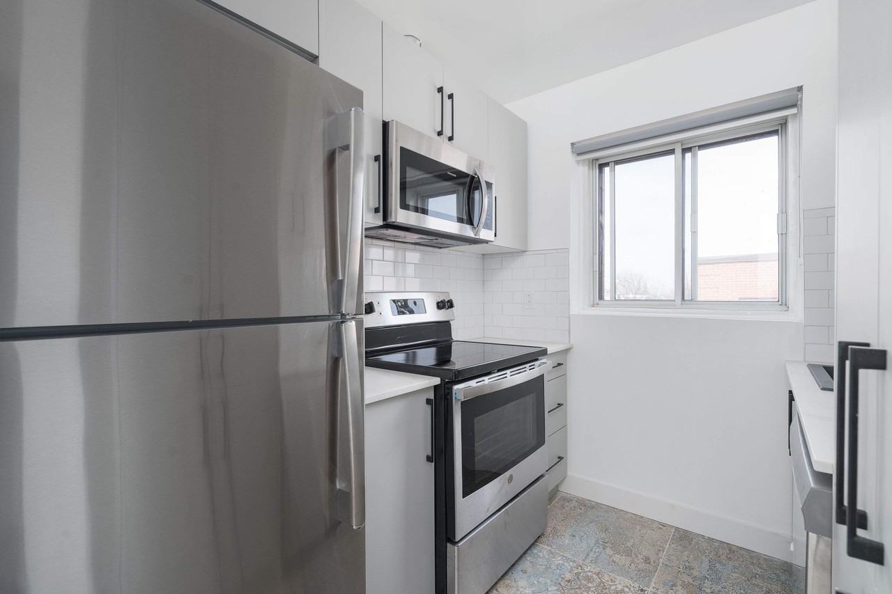 5820 Souart - Photo 2 of 41