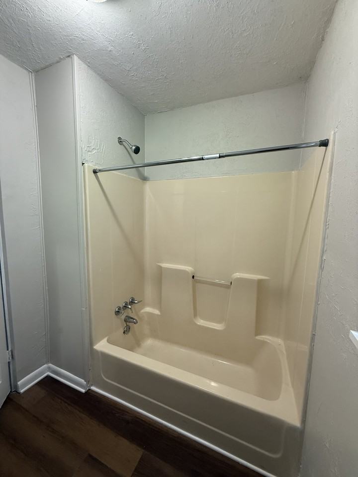 335 1st Ave Nw #1 - Photo 6 of 8