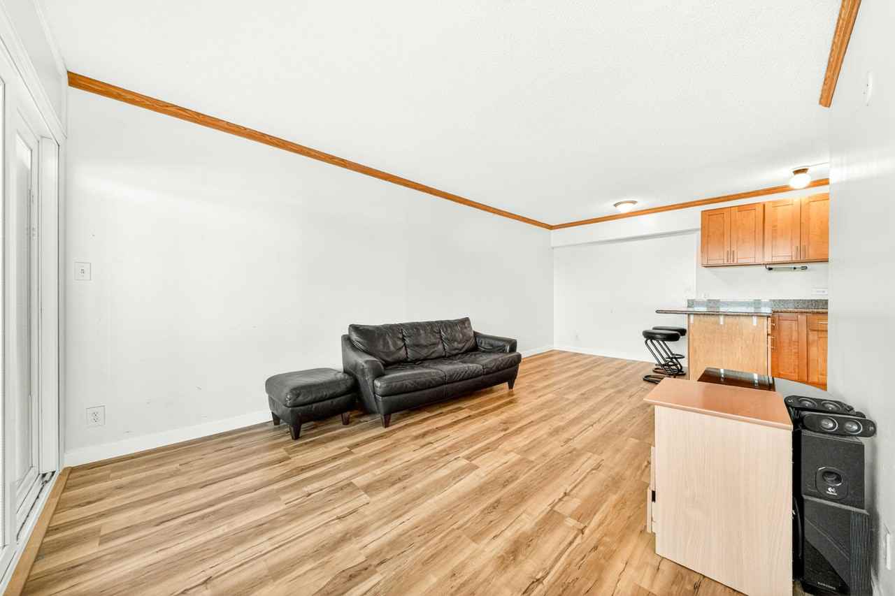 3388 Salt Lake Blvd #204 - Photo 2 of 16