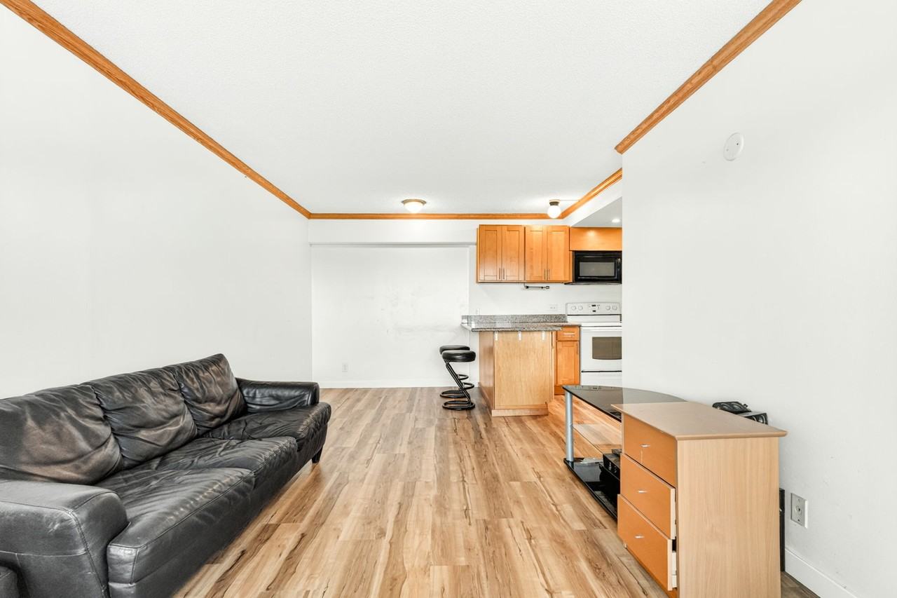 3388 Salt Lake Blvd #204 - Photo 6 of 16