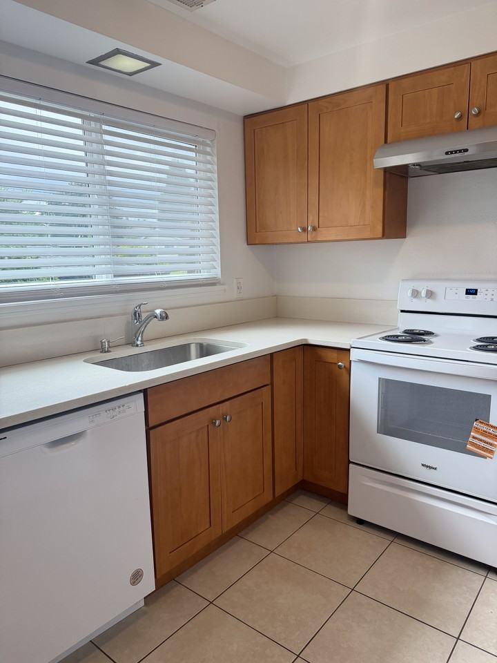 12315 Ne Fremont St #12317 - Photo 5 of 16