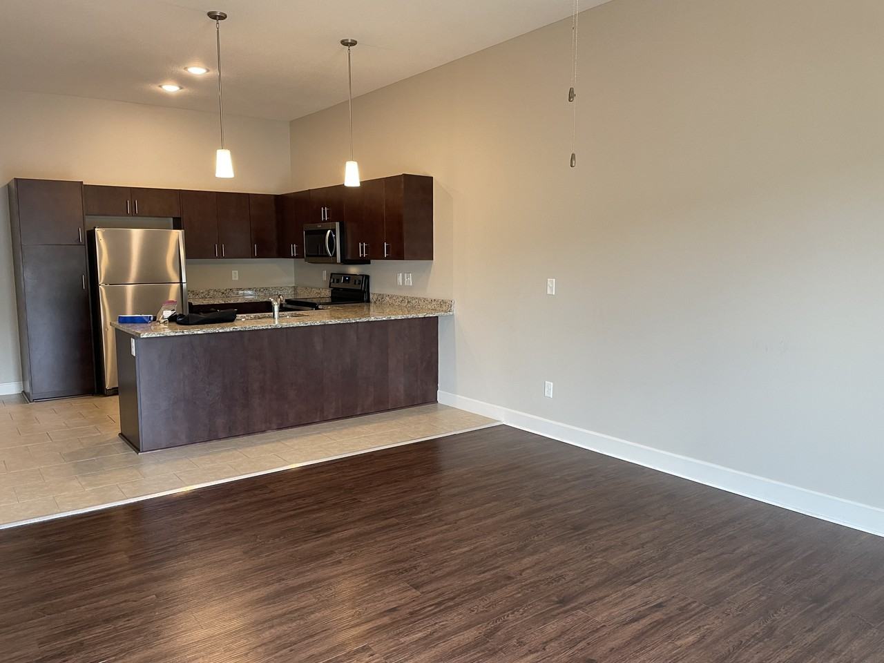 9229 N Gower Ave - Photo 3 of 17