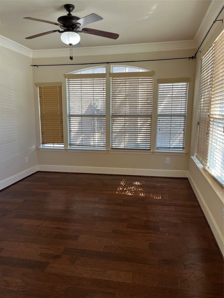 1343 Valley Vista Dr - Photo 2 of 21