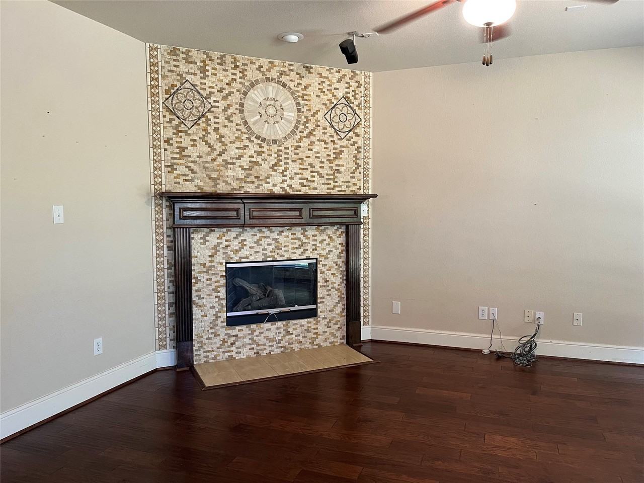 1343 Valley Vista Dr - Photo 6 of 21