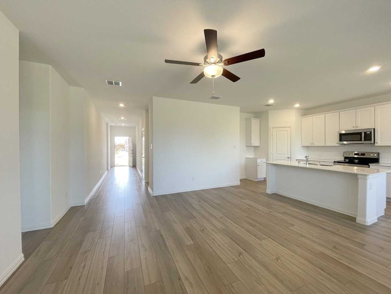 510 Macdonald Way - Photo 3 of 24