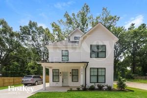 featured image of 4979 Wilburn Ave
