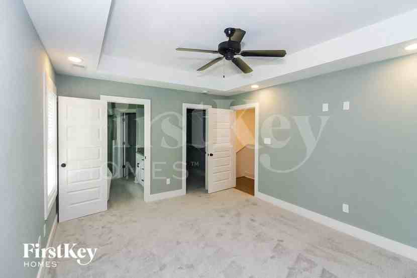 4979 Wilburn Ave - Photo 7 of 15