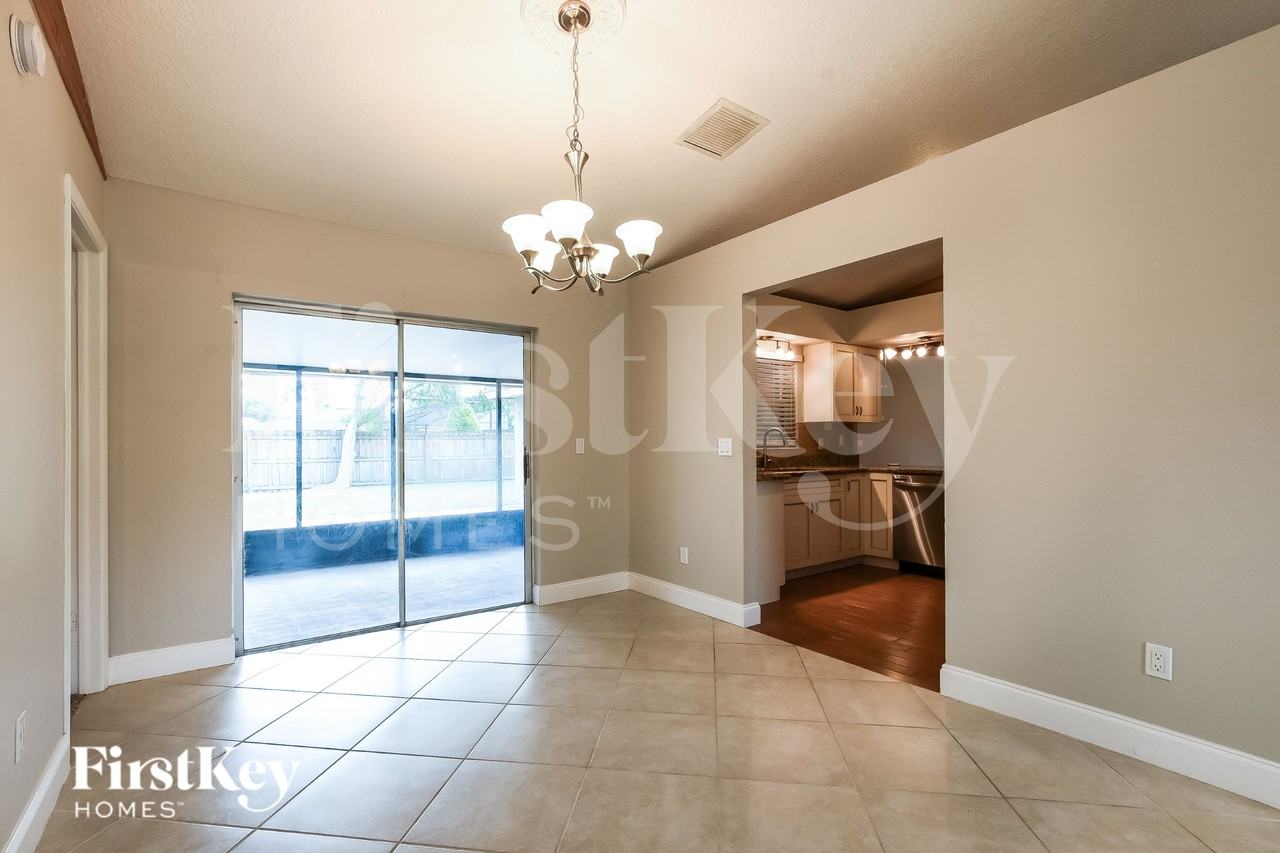 241 Quail Cir - Photo 4 of 16