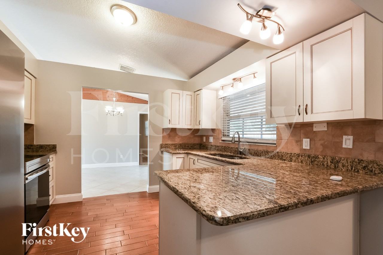 241 Quail Cir - Photo 6 of 16