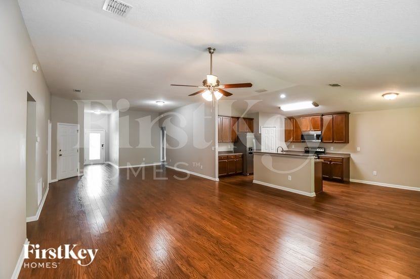 10881 Dunnotar Rd - Photo 3 of 16