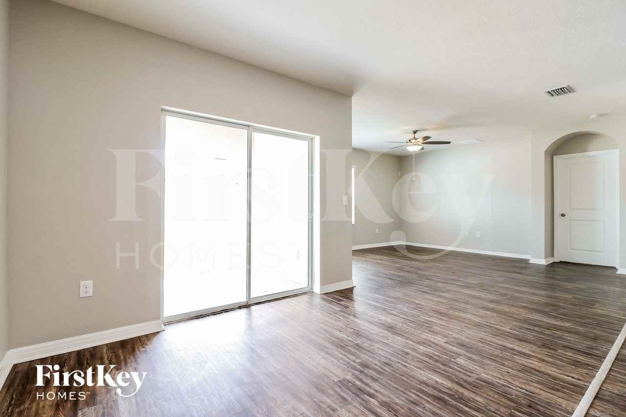 36048 Carriage Pine Ct - Photo 3 of 15