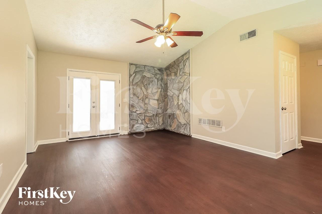 3247 Palomino Dr - Photo 3 of 15