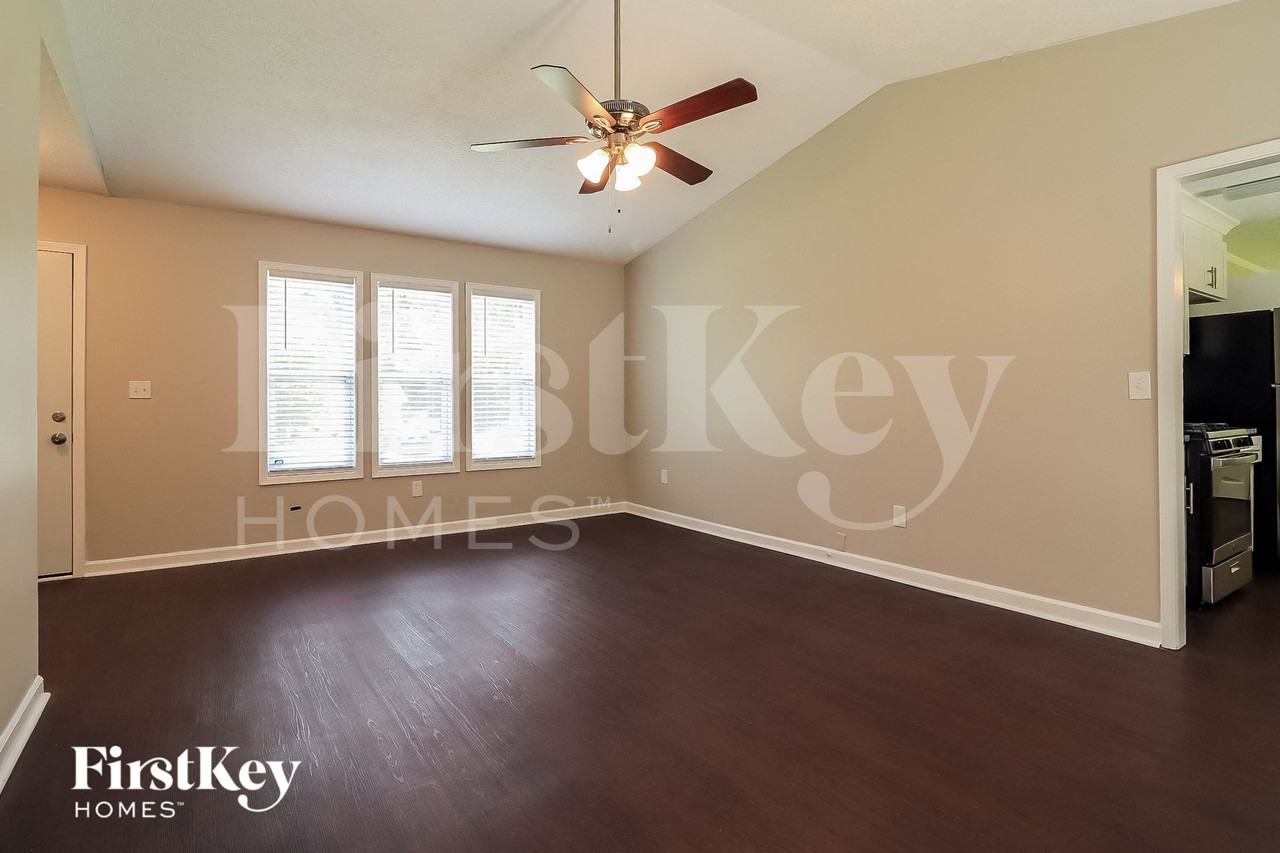 3247 Palomino Dr - Photo 5 of 15