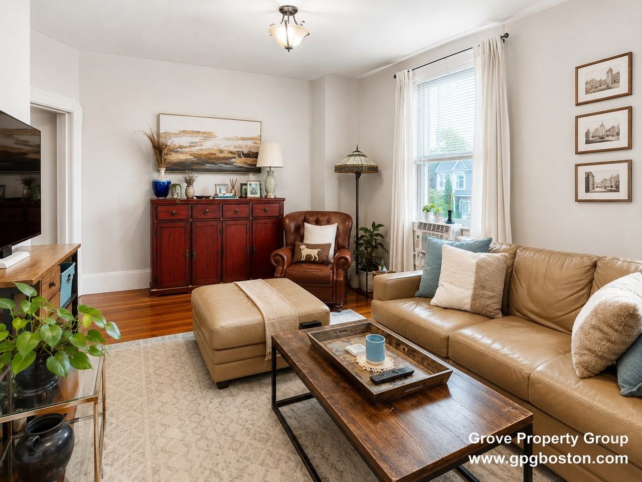 702 E Broadway #2L