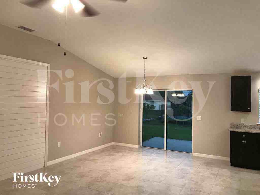 3513 23rd St Sw - Photo 3 of 11