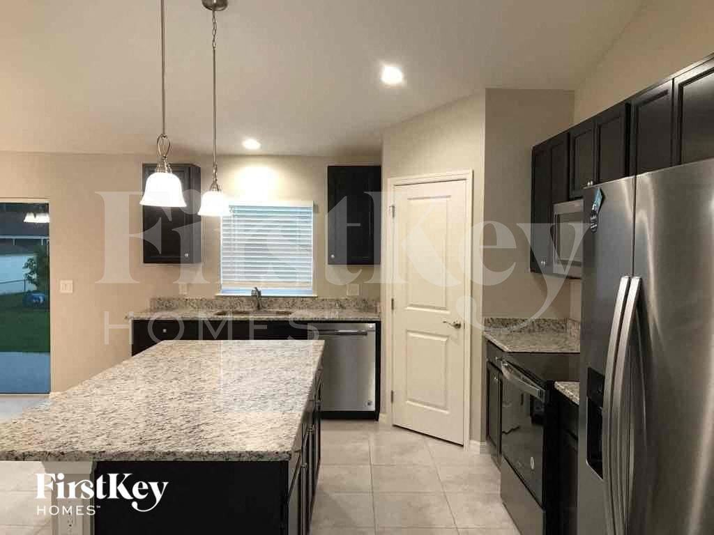 3513 23rd St Sw - Photo 6 of 11