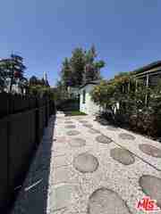 542 N Genesee Ave - Photo 3 of 8