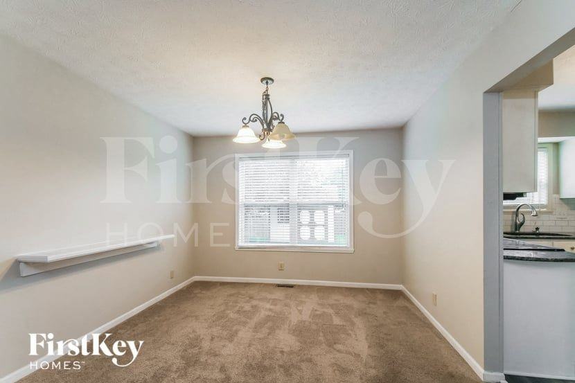 13065 Sweet Briar Pkwy - Photo 4 of 15