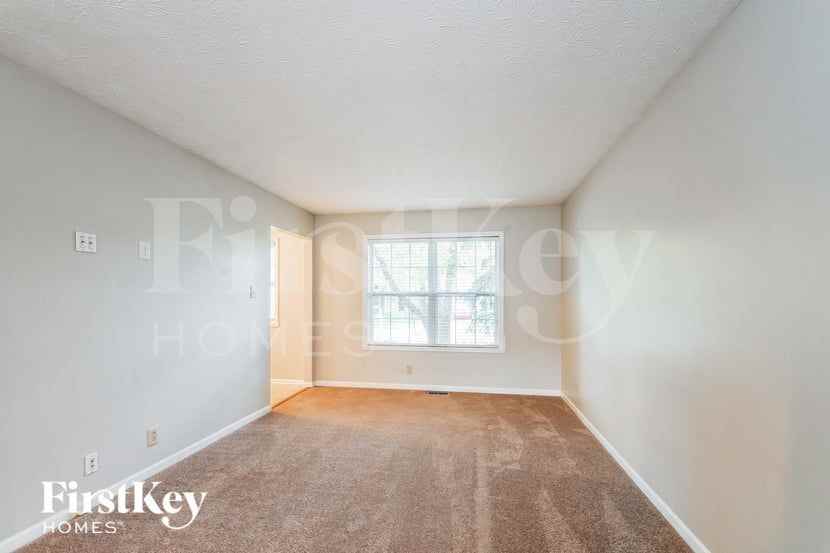 13065 Sweet Briar Pkwy - Photo 6 of 15